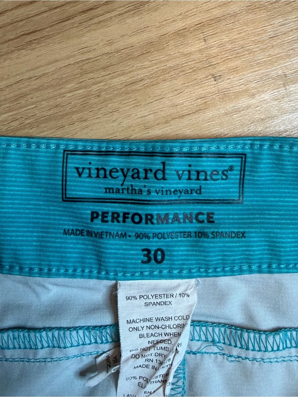 Vineyard Vines Blue & Navy Men's Performance Swim Trunks Size 30 Waist